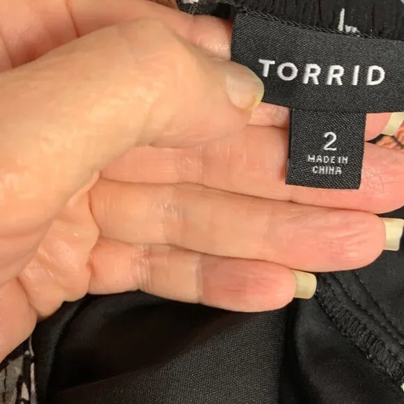 Torrid Dress Womens Size 18/20 Maxi Black Floral Dark Cottagecore Vacation - Picture 6 of 12